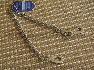 Coupler for walking 2 dogs Coupler for walking 2 dogs