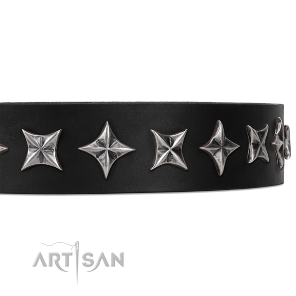 Handy use decorated dog collar of best quality leather