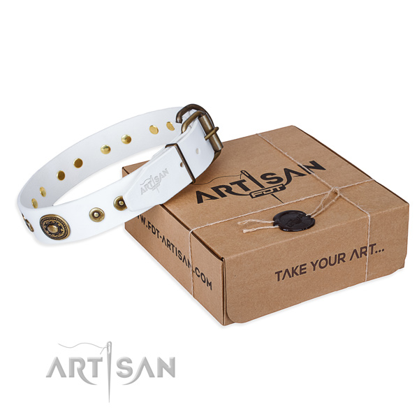 Natural genuine leather dog collar made of top rate material with strong D-ring